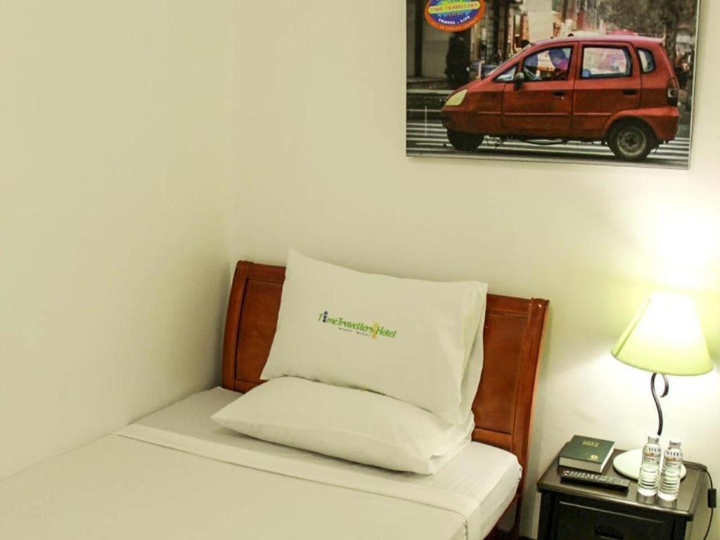 Time Travellers Hotel Маніла Екстер'єр фото